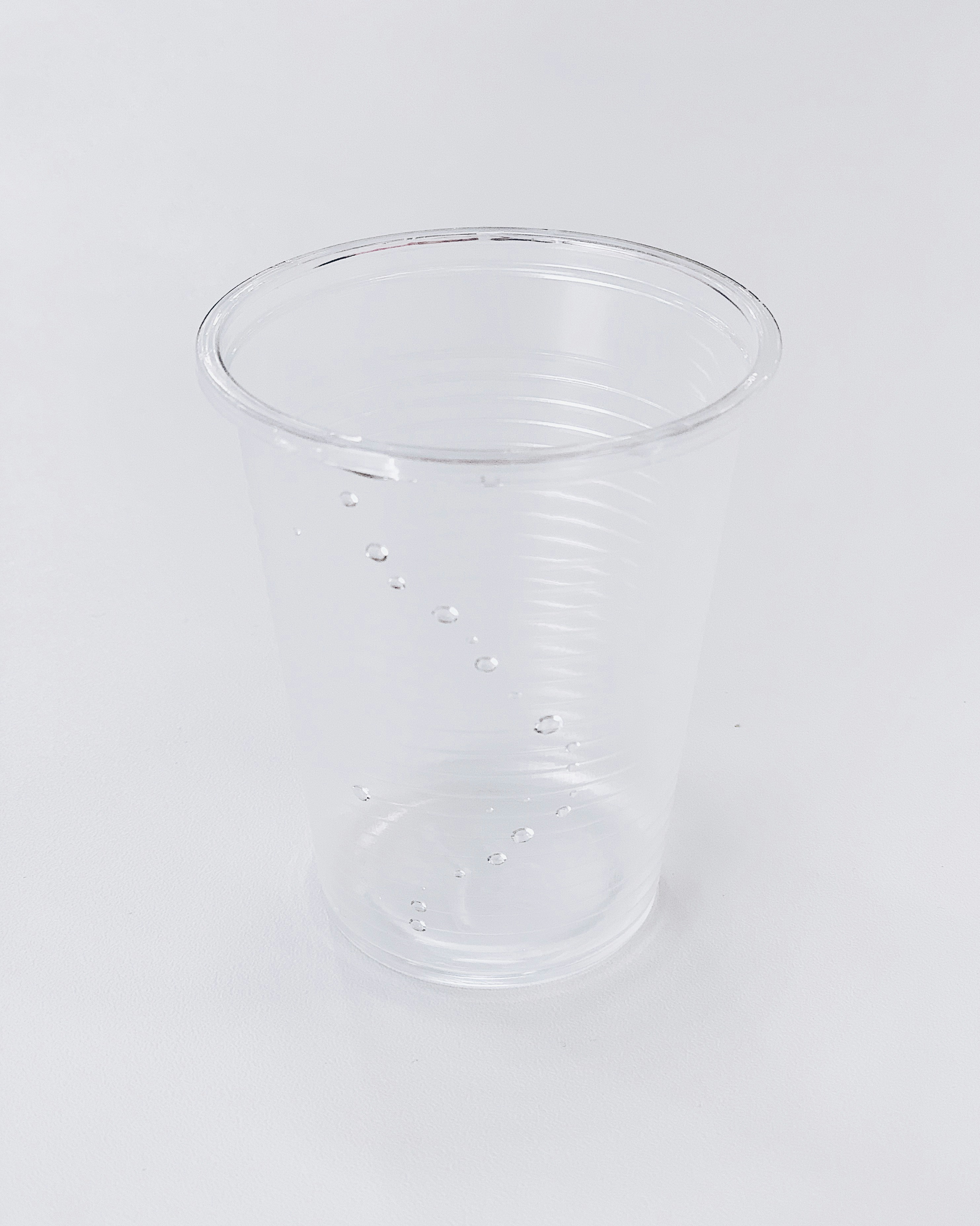clear plastic drinking cup